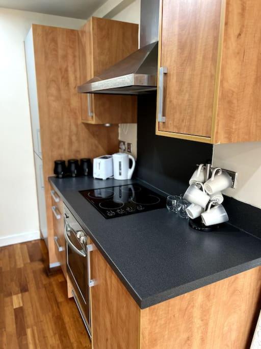 Entire Flat, 2 Bedroom & 2 Bathrooms In Birmingham Exterior photo
